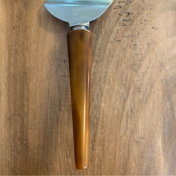 Vintage Cake Pie Knife Server Butterscotch Bakelite Handle - Picture 8 of 12